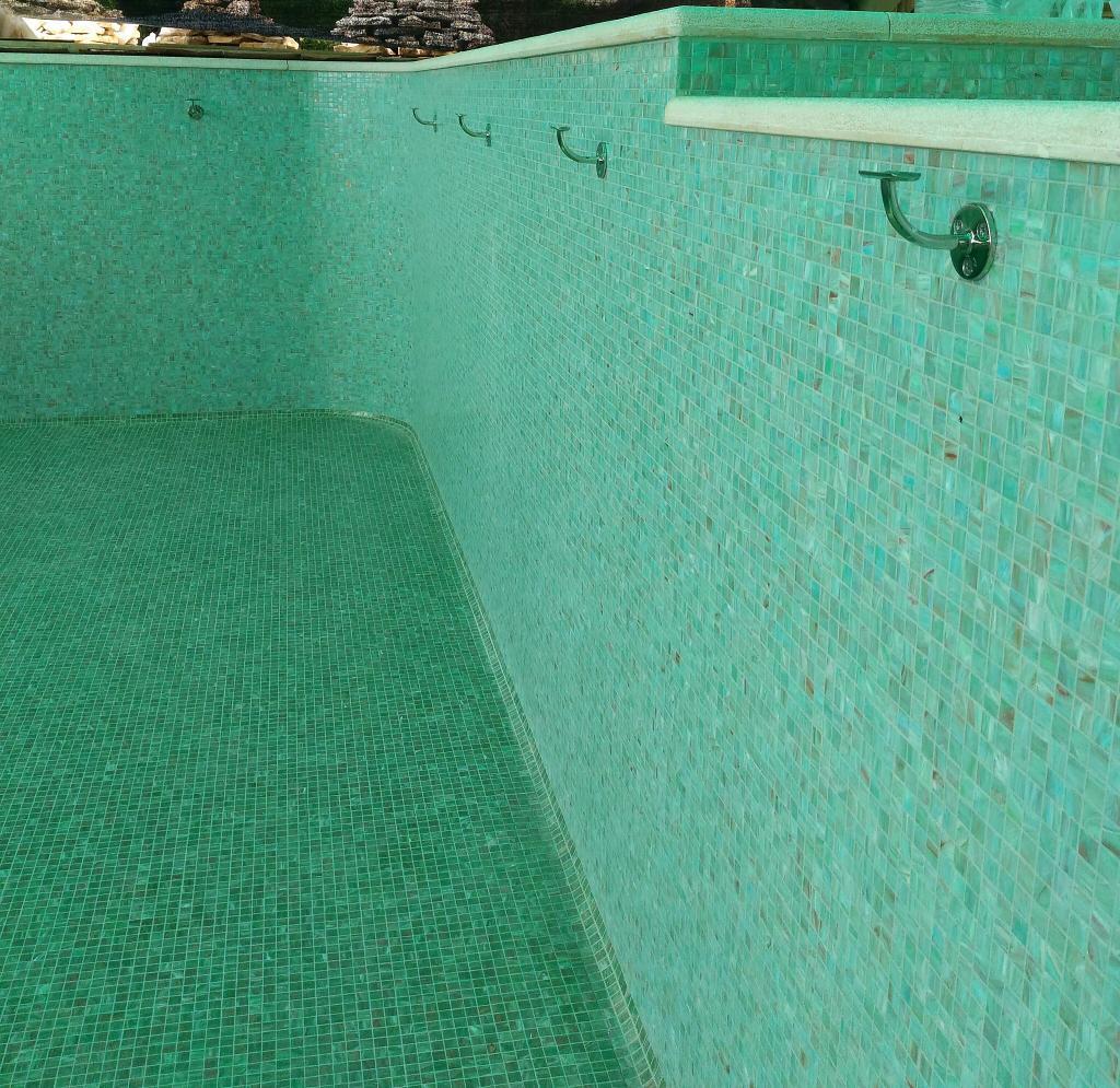 Piscina in mosaico Bisazza