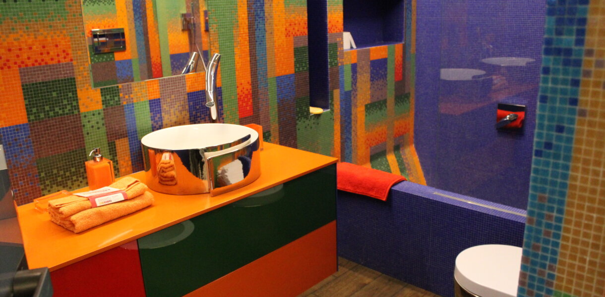 Bagni rivestiti con il mosaico