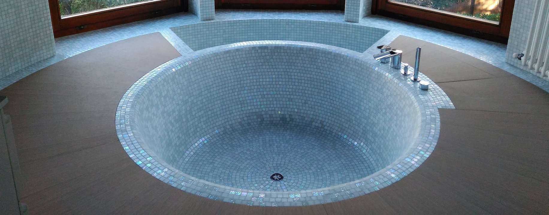 Mosaici Bisazza 20 x 20 mm nei bagni a Milano