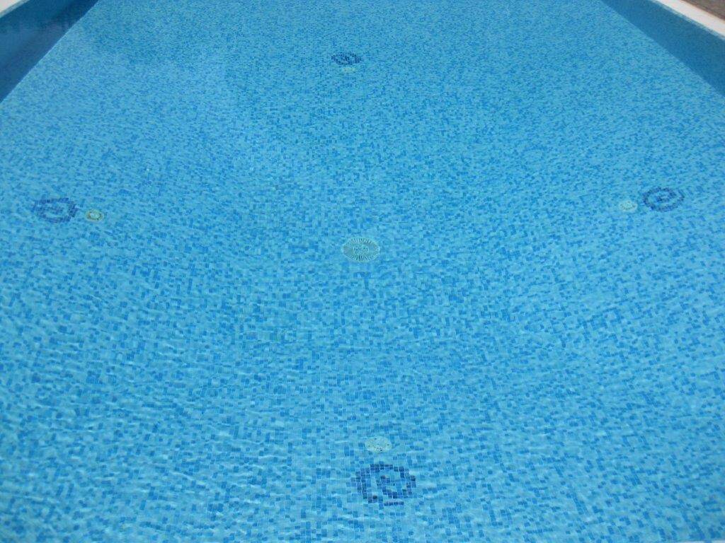 Piscine esterne in mosaico Trend