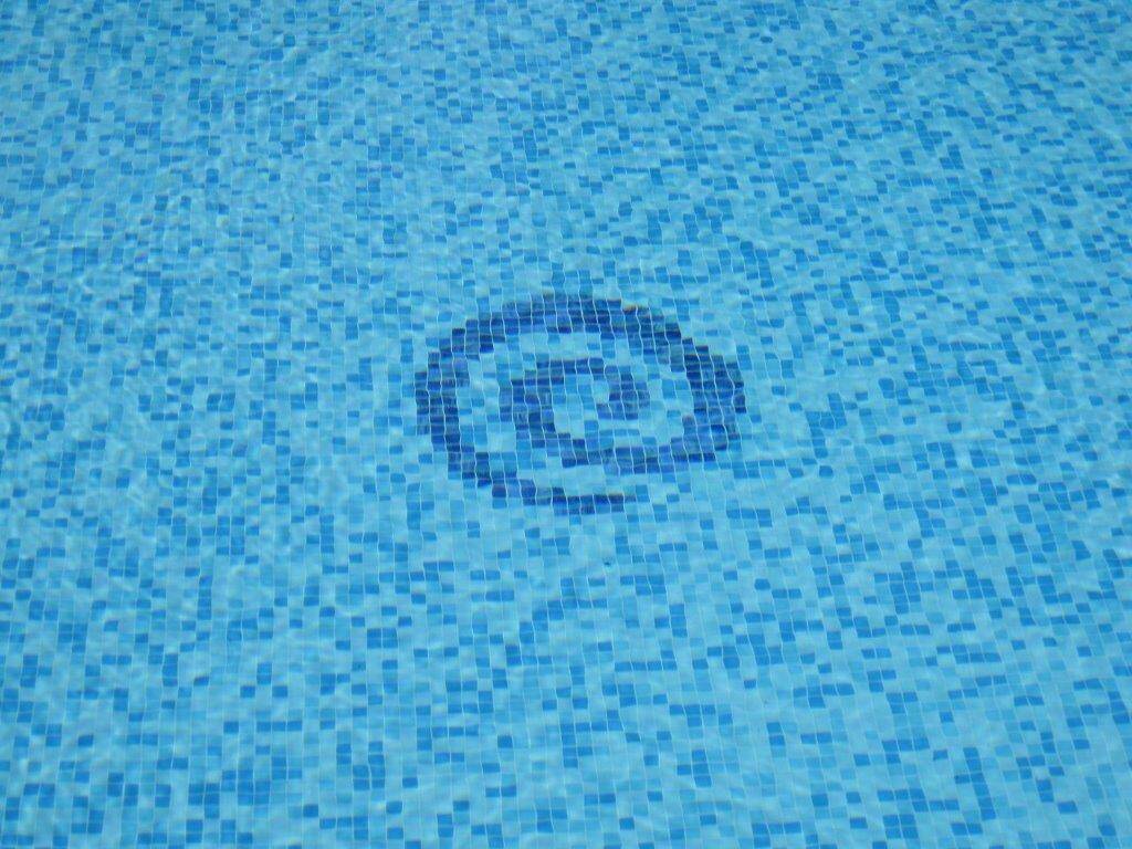 Piscine esterne in mosaico Trend