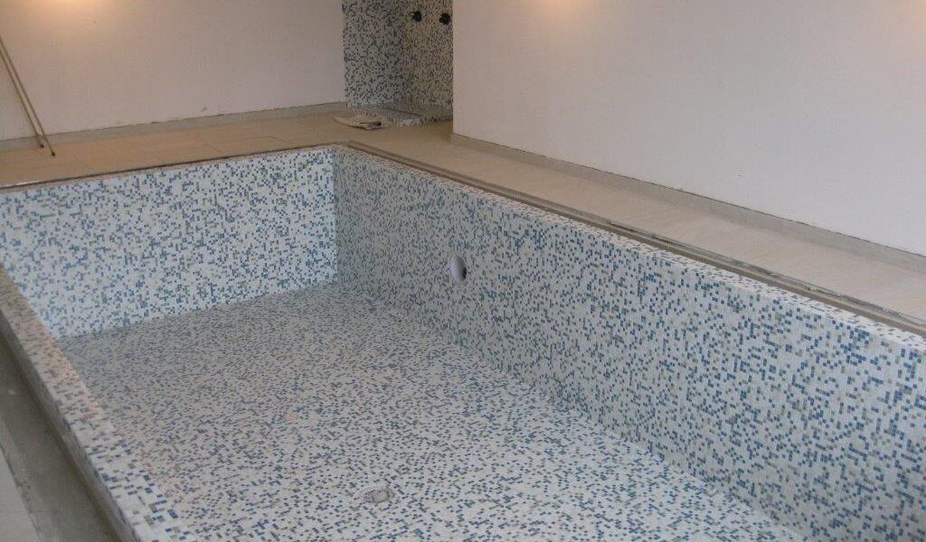 Rivestimento piscina in mosaico Trend