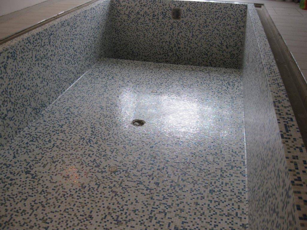 Rivestimento piscina in mosaico Trend