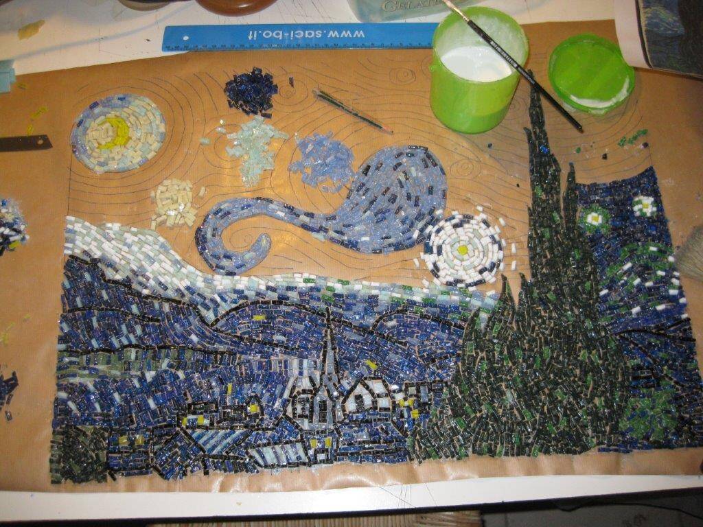 La Notte stellata di Van Gogh in mosaico