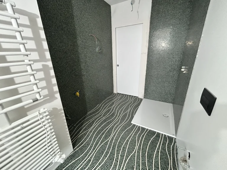 Bagni in Mosaico Bisazza a Milano: Due Progetti di Lusso