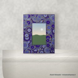 Cornice portafoto in mosaico a cerchi indaco e oro – Atzori Mosaici