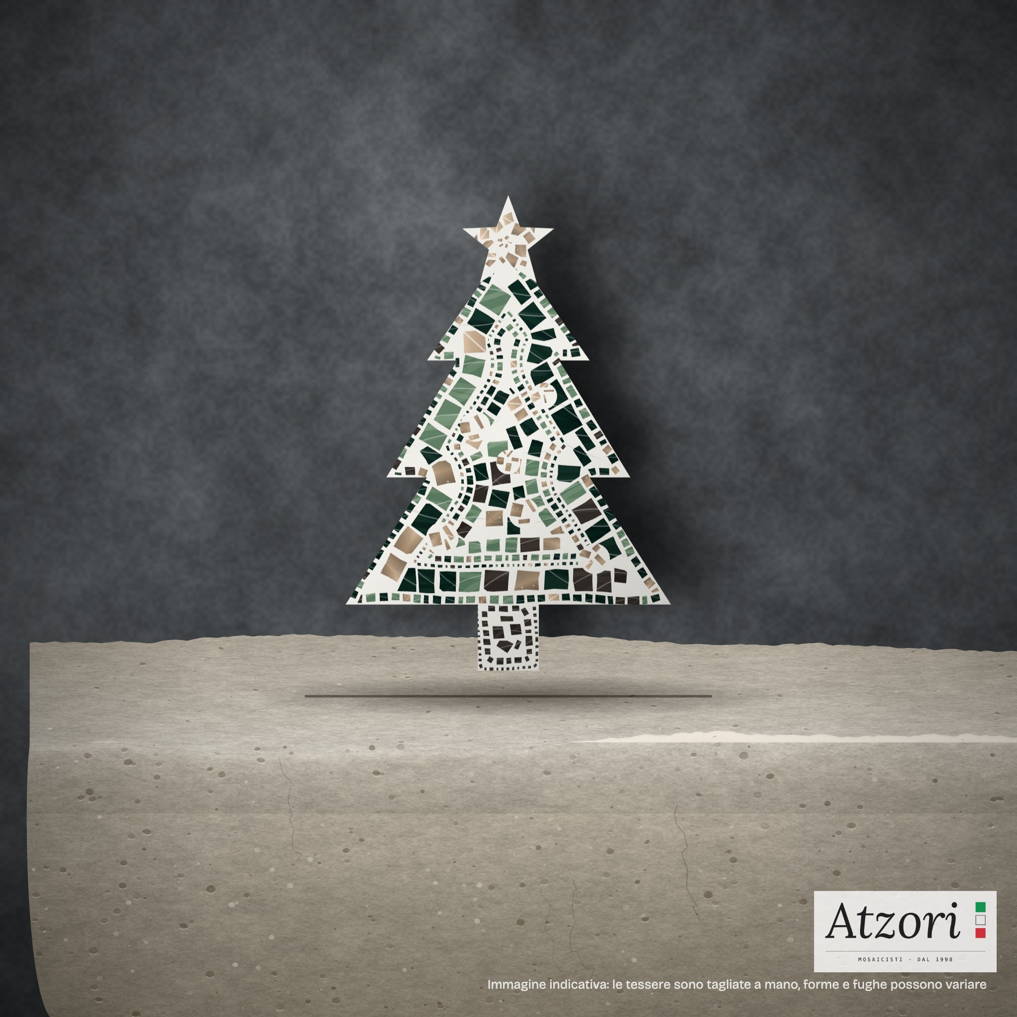 Albero di Natale in mosaico verde scuro, verde, argento e bruno scuro – Atzori Mosaici