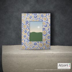 Cornice portafoto in mosaico a cerchi blu oltremare, azzurro cielo e oro – Atzori Mosaici