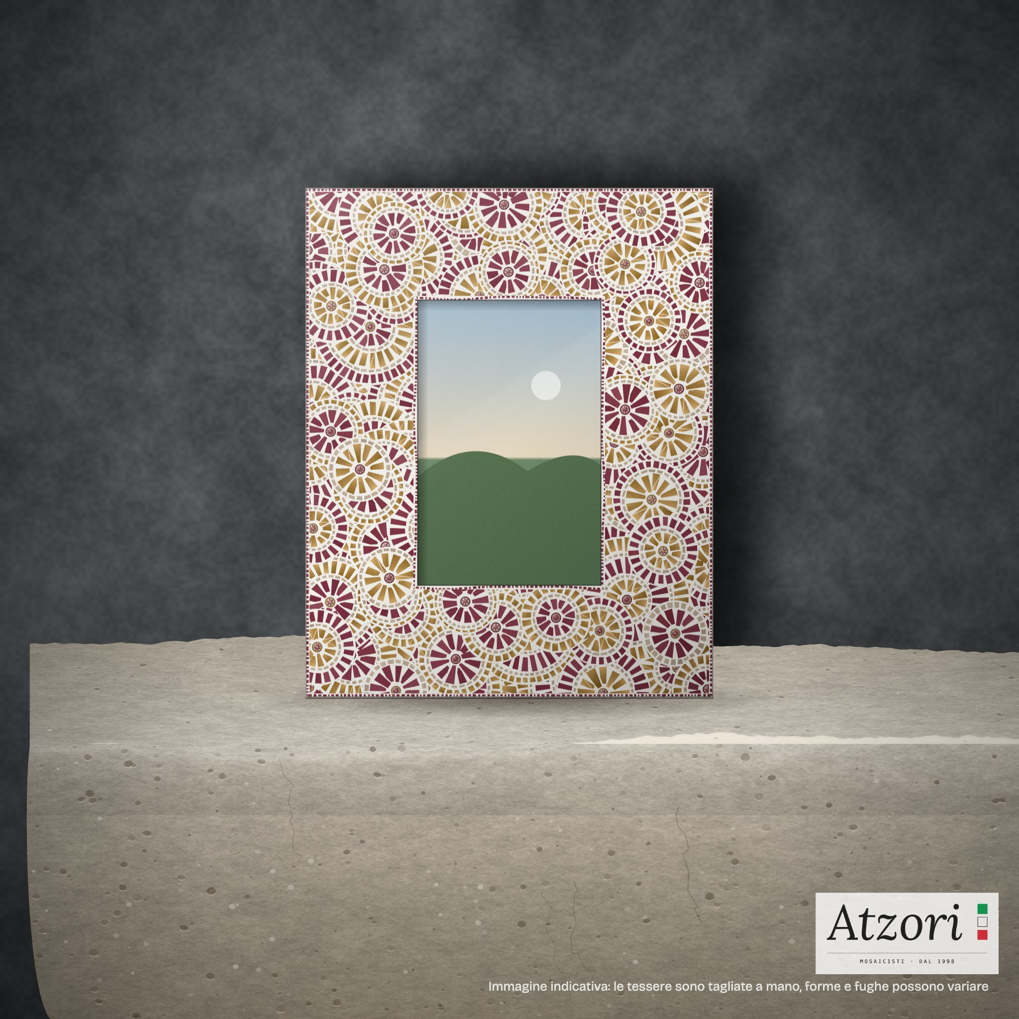 Cornice portafoto in mosaico a cerchi rosso rubino, crema e oro – Atzori Mosaici